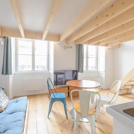 Mezzanine Renove Au Centre De La Rochelle, Proche Vieux Port Et Plages - Fr-1-535-54 La Rochelle (Charente-Maritime)