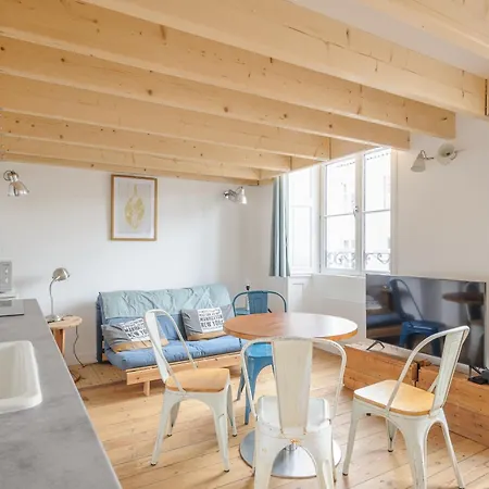 Appartement Mezzanine Renove Au Centre De La Rochelle, Proche Vieux Port Et Plages - Fr-1-535-54 La Rochelle (Charente-Maritime)