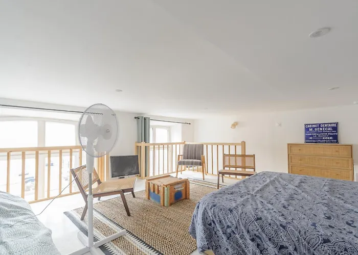 아파트 Mezzanine Renove Au Centre De La Rochelle, Proche Vieux Port Et Plages - Fr-1-535-54 라로셸