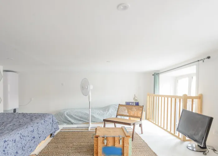 Mezzanine Renove Au Centre De La Rochelle, Proche Vieux Port Et Plages - Fr-1-535-54 * 라로셸