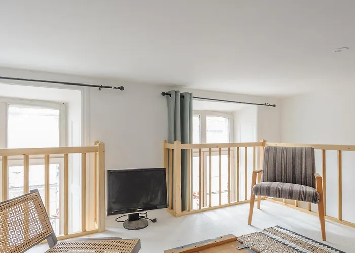 Mezzanine Renove Au Centre De La Rochelle, Proche Vieux Port Et Plages - Fr-1-535-54 아파트 *