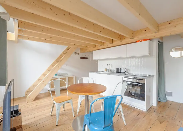 아파트 Mezzanine Renove Au Centre De La Rochelle, Proche Vieux Port Et Plages - Fr-1-535-54