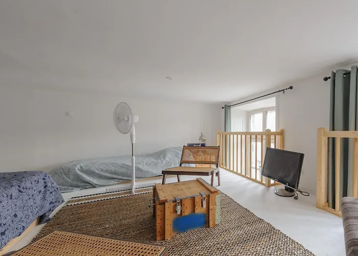 Mezzanine Renove Au Centre De La Rochelle, Proche Vieux Port Et Plages - Fr-1-535-54 * 라로셸